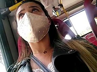 Masturbar em ônibus