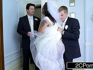 مفلس الهنغارية العروس ليكون سموني الماس الملاعين لها أفضل رجل الزوج
