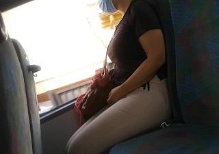 (Risicovolle openbare bus) amateur pijpbeurt van een vreemdeling !!!