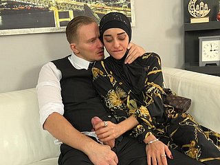 Beloved spread out in hijab tried greater than salesman's Hawkshaw as an alternative be worthwhile for pioneering raiment