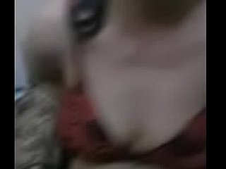 Kahle Muschi mit verbundenen Augen, schöne Tante gefingert
