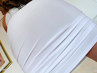 Afrodit MILF orospu Milf Thing'de sevişiyor