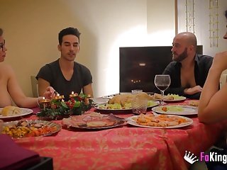 cena with reference to famiglia Natale servivano un tocco
