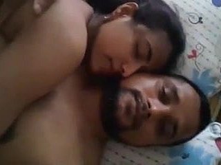 22 جوڑے نرم رومانوی