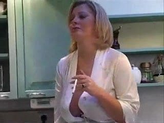 sorprendente matrigna alla cucina