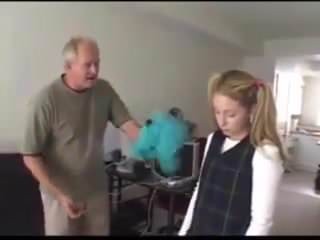 STP5娘は彼女のクソお仕置きを愛します！
